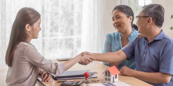 elderly-couples-satisfying-retirement-home-purchas-2023-11-27-04-57-46-utc-min elderly-couples-satisfying-retirement-home-purchas-2023-11-27-04-57-46-utc-min